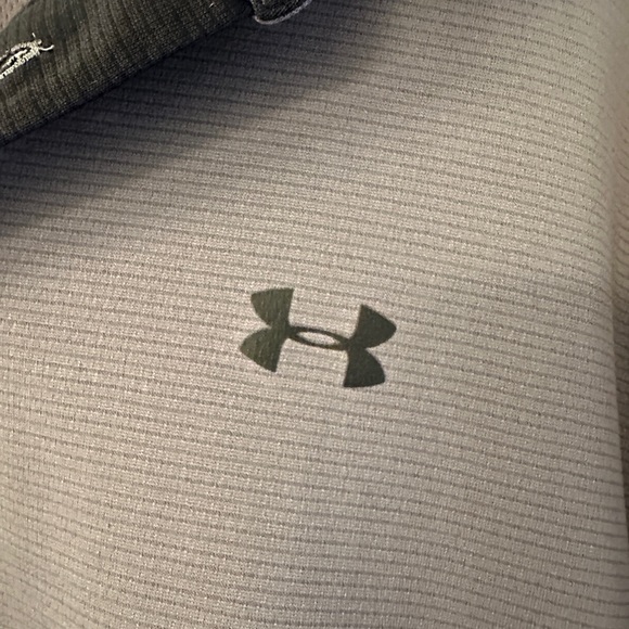 Grey Under Armour polo - Picture 3 of 4